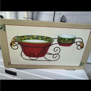 NEW IN BOX NEVER USED CHRISTMASS IN THE WOODS CHIP AND DIP SET